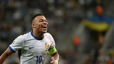 巴塞罗那严苛纪律：拉什福德迟到被弃用引发足球管理热议